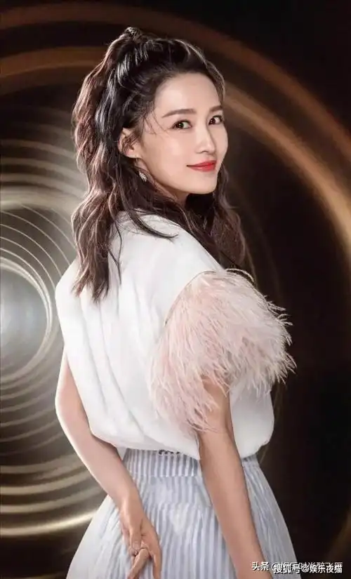 当红小花旦李沁演技与颜值并存的好演员!