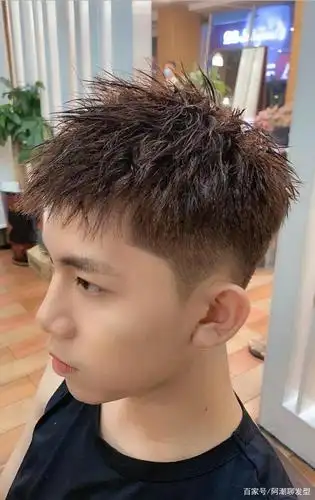 秋冬季节男生有哪些干净帅气的短发可以参考呢?这4款值得一试!