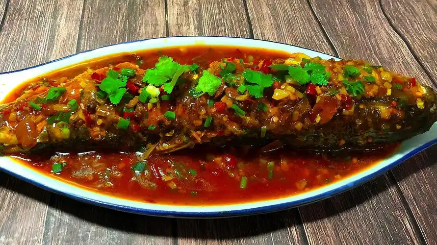 年夜饭家家户户都上这道菜,整条鱼上桌,寓意年年有鱼,先收藏了