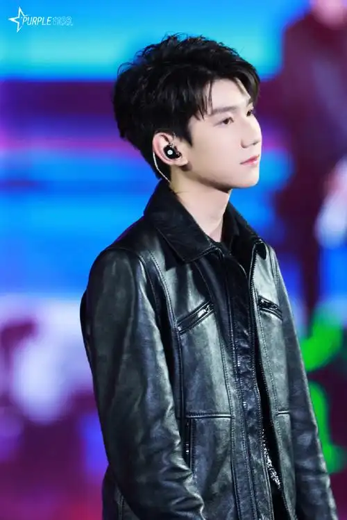 一周年快乐  期待狂欢继续@tfboys-王源2023王源 「客厅狂欢」鸦刎