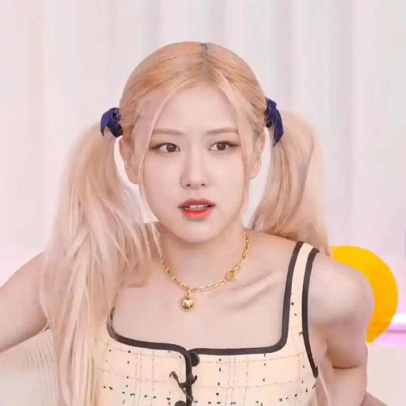 彩英的发型好好看,变身甜妹 lisa的发型好可爱 小秀的发色 - 抖音