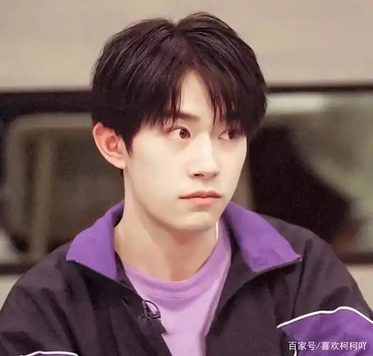 易烊千玺高清头像给你整理好了呦!