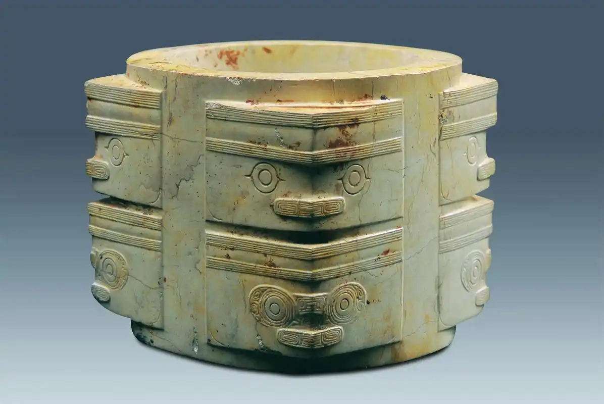 良渚995000年的诗与你李元业良渚一块玉上五千年时光的飞翔与流彩