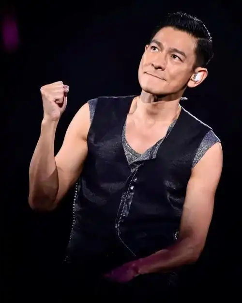 刘德华 老照片 偶像 一代人的青春-度小视