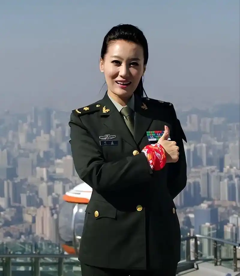 谭晶 国家著名女高音歌唱家 国家一级演员