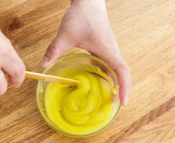 想要油饼口感柔软层次多?和抹油,烫面没关系,教你如何烙油饼!