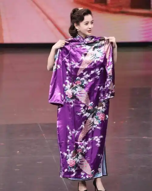 王牌节目组要求baby穿旗袍,换装后,杨家将:你哪位?_感觉_气质_女明星