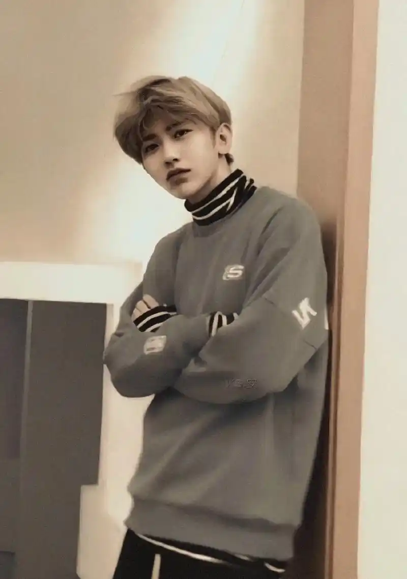 沉浸在你的音乐里做你最忠实的听众#fly ##蔡徐坤早期照片 - 抖音