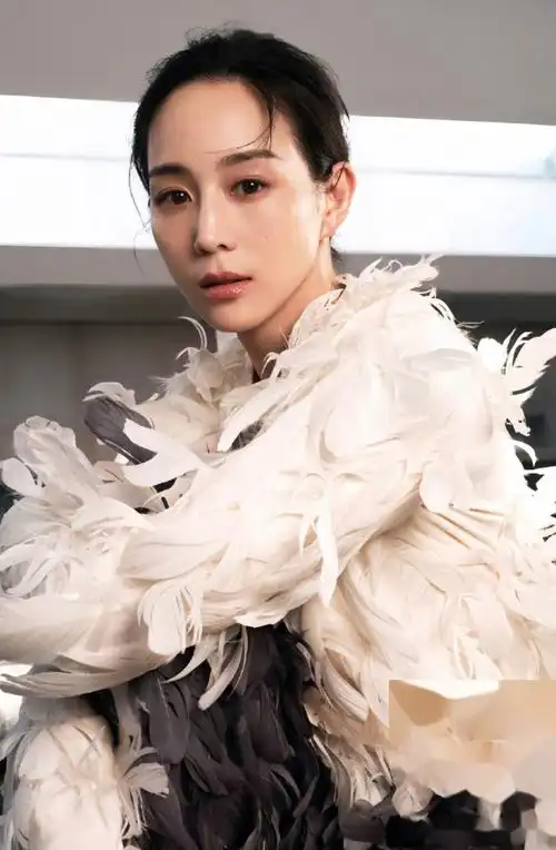 张钧甯宣布新恋情曾与赵又廷分手拒绝邱泽年过40竟无人敢娶