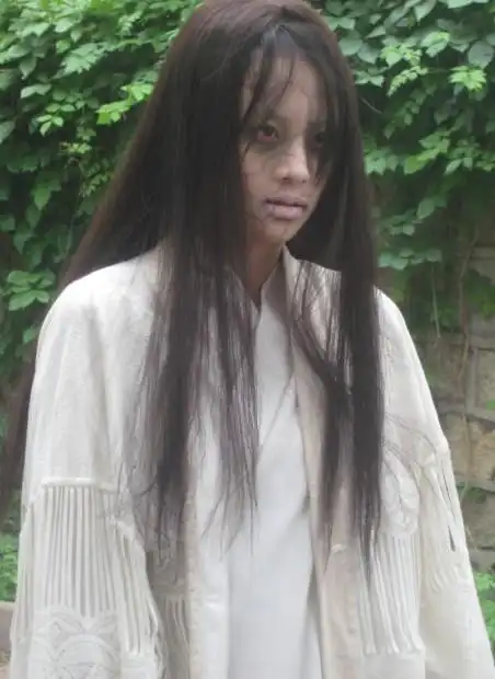 古装喜剧包三姑外传章龄之装鬼雷人造型