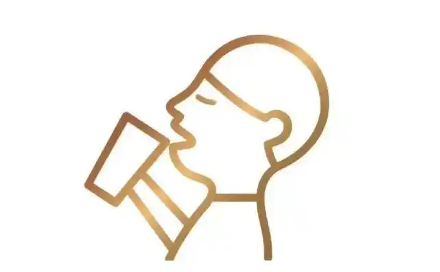 喜茶换新logo很"秃"然;vans跨界b站推联名款;易烊千玺成波司登新代言