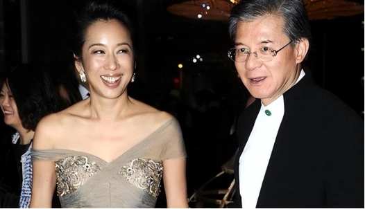 朱玲玲的烦恼:二儿子霍启山40岁未婚,小儿子霍启仁35岁游戏人间