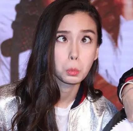 baby在表情包路上越走越远这个新款值得你收藏