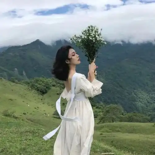 女人图片头像真人全身(女生真人头像) - 赤虎壹号