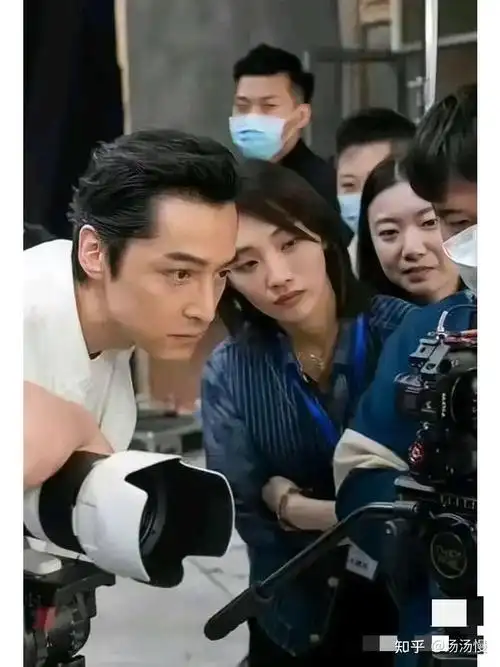 和胡歌分手8年后再看江疏影的处境卢靖姗全说对了