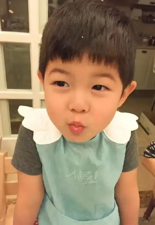 沙溢儿子近照