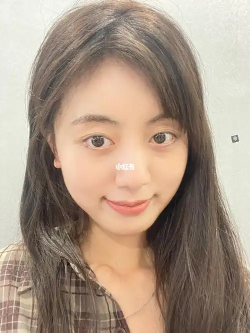 自己剪了个斜刘海08