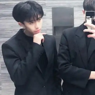 基头高清双人 兄弟情深的基头高清双人一左一右_男生头像_美头网