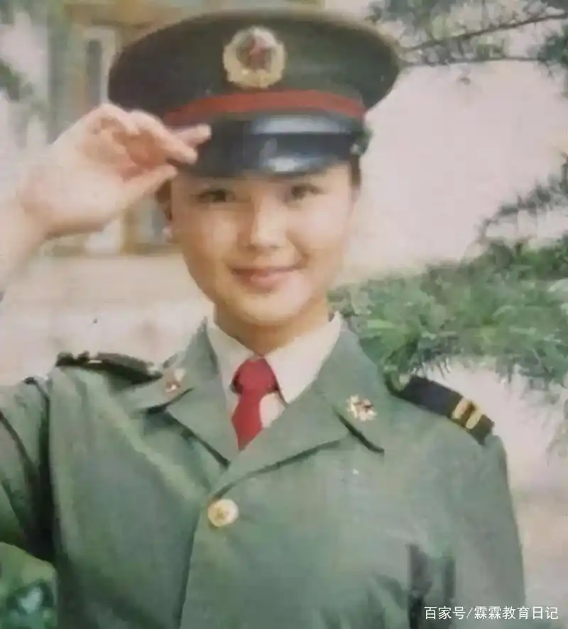 韩红上大学时曾是"校花"?看到她18岁的照片,网友觉得当之无愧