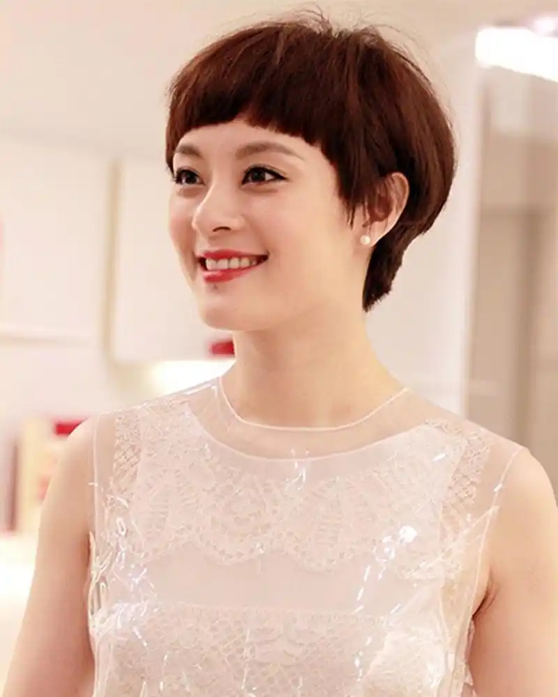 在孙俪的日常生活习惯中,有一项规定是必须在每天晚上十点之前关灯