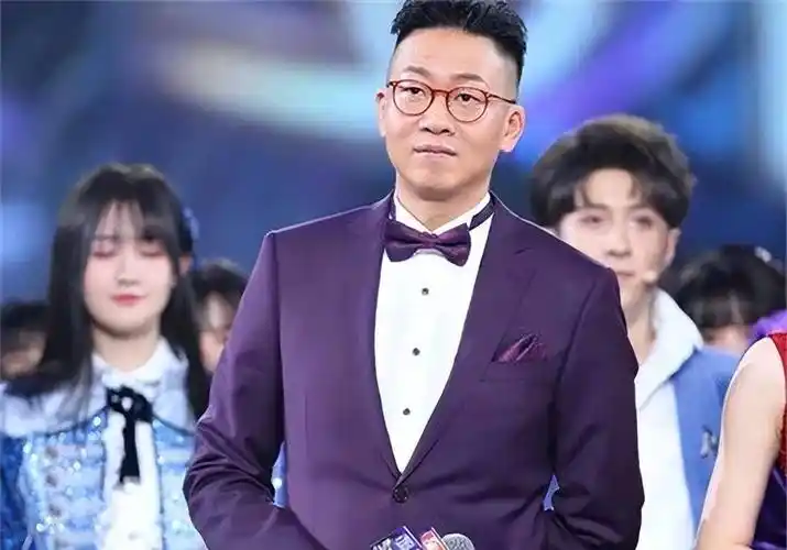 原创主持人林海两任妻子都是同行如今51岁生活十分幸福