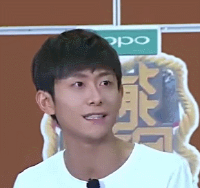 张一山gif搞笑gif帅哥gif阳光男孩gif