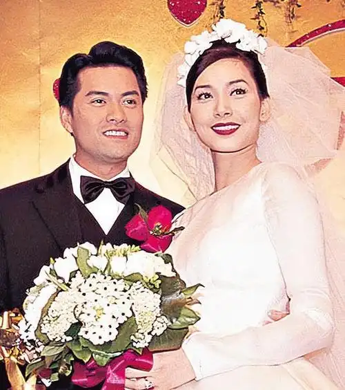 吕良伟:三婚娶小15岁贵州富婆,56岁才当爸,如今怎样了