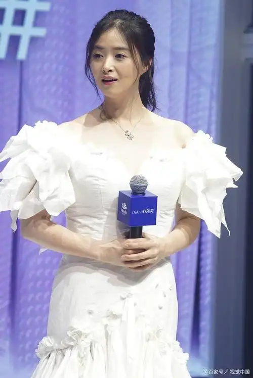 蒋欣微胖身材下的坚强与柔情娱乐圈的独特存在