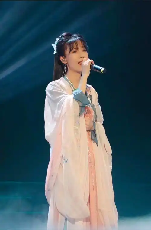 如何评价古风歌手银临? - 知乎