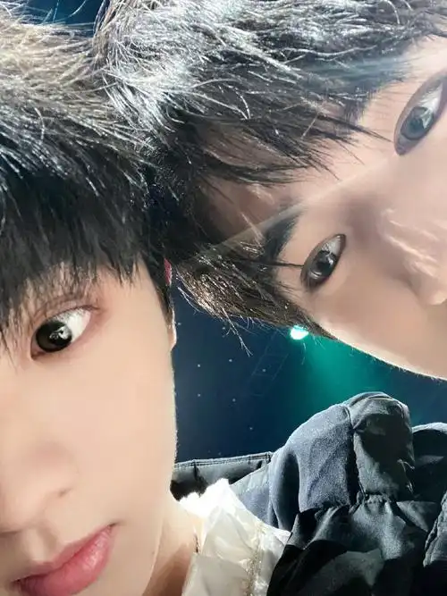 宋亚轩分享合照为马嘉祺庆生##宋亚轩说马嘉祺的新歌好听