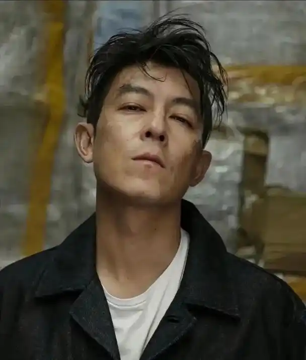 陈冠希复出拍时尚大片,当年那个痞帅痞帅的坏男孩又回来了