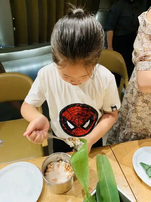 包粽子"主题活动 写美篇  为了让孩子体验中国民间节日特有的韵味