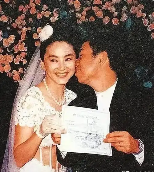 娶个神仙老婆也不管用丑基因太强大了孩子照样凸嘴眯眯眼