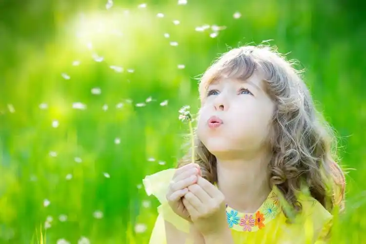 教学随笔(一)——记那个站上课桌的小男孩