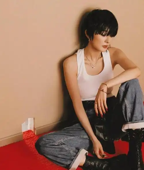 你们喜欢这个短发发型的杨幂吗?