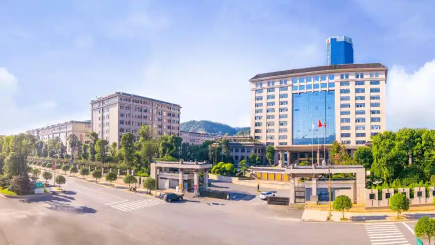 品牌|陈社强,焦家良作词:理想华莱有你!_网络