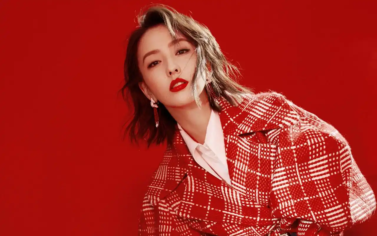 佟丽娅超美性感高清桌面壁纸高清大图预览1920x1200_大陆明星下载_美