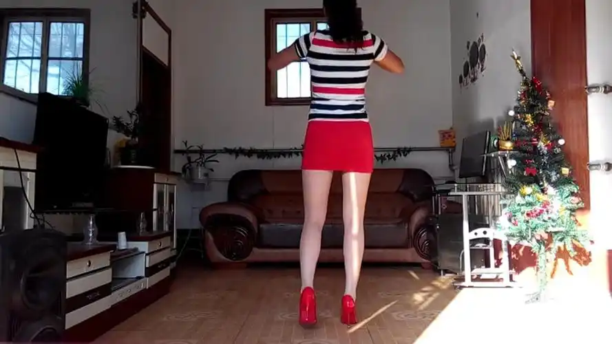 山东省寿光市台头镇郑埝村丽敏广场舞《为你点赞》