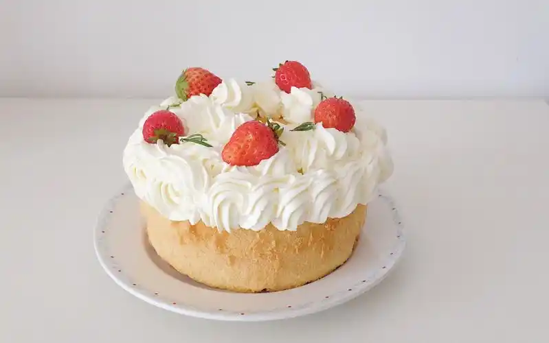 草莓奶油小蛋糕