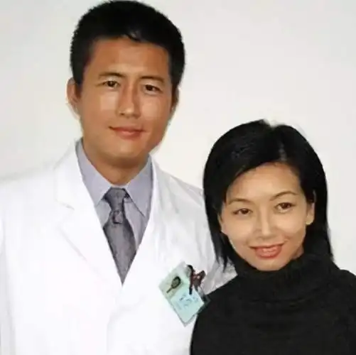 53岁江珊的老公曝光:比前男友靳东还帅,是一位低调的演员