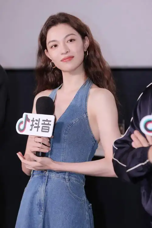 钟楚曦生活在别处的我##生活在别处的我