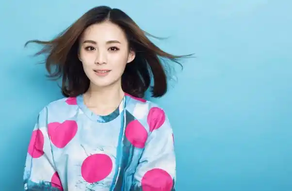 毛林林和袁姗姗太像了,毛林林是哪里的