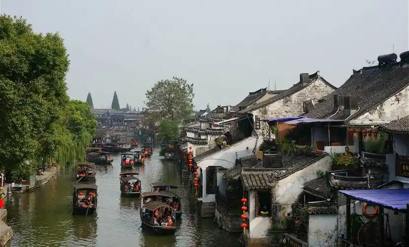 盘点中国最美十大古镇 爱ta就去走一遭