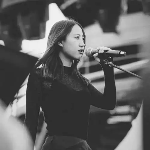 陈粒:奇妙诡异巫术世界