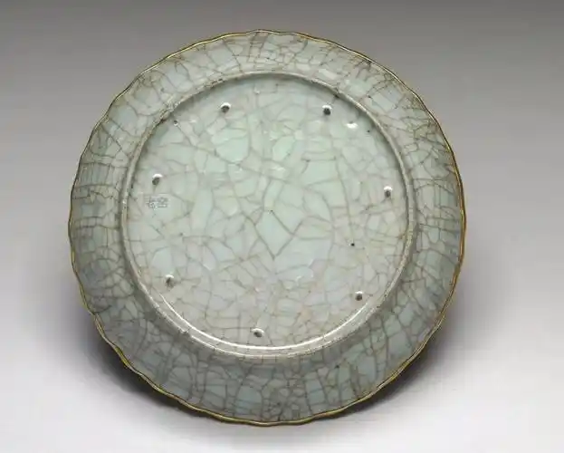 南宋官窑瓷器,人见人爱_青瓷_成交价_馆藏