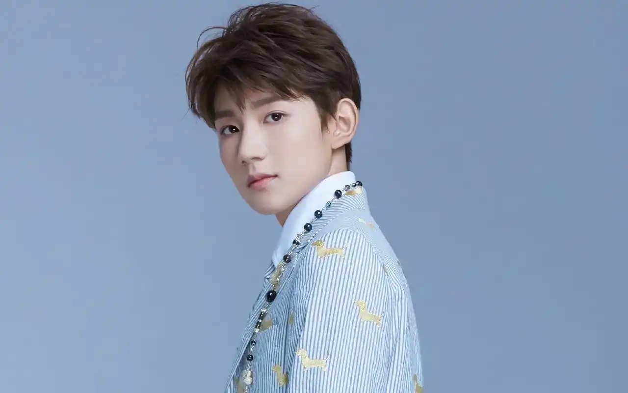 王源生日会帅气写真高清图片桌面壁纸