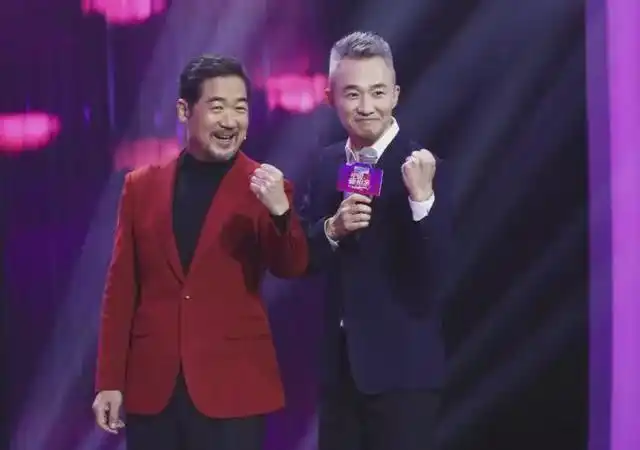 著名主持人程雷因患遗传性肝病与女友分手41岁头发花白娶同行