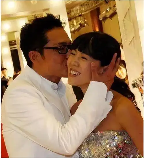 乱搞私生活,强吻女星,61岁马景涛无解