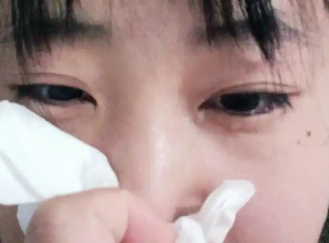 第一次读一本书哭得眼睛疼010101