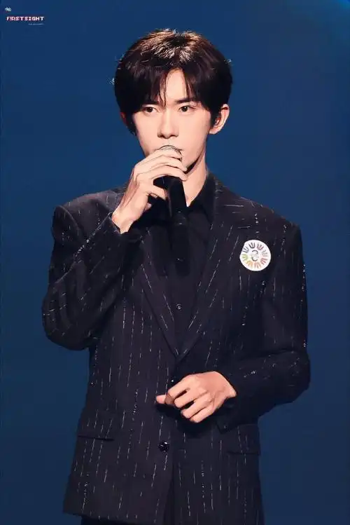 千玺电影小小的我##易烊千玺不辞星海舞台#与你同行@tfboys-易烊千玺